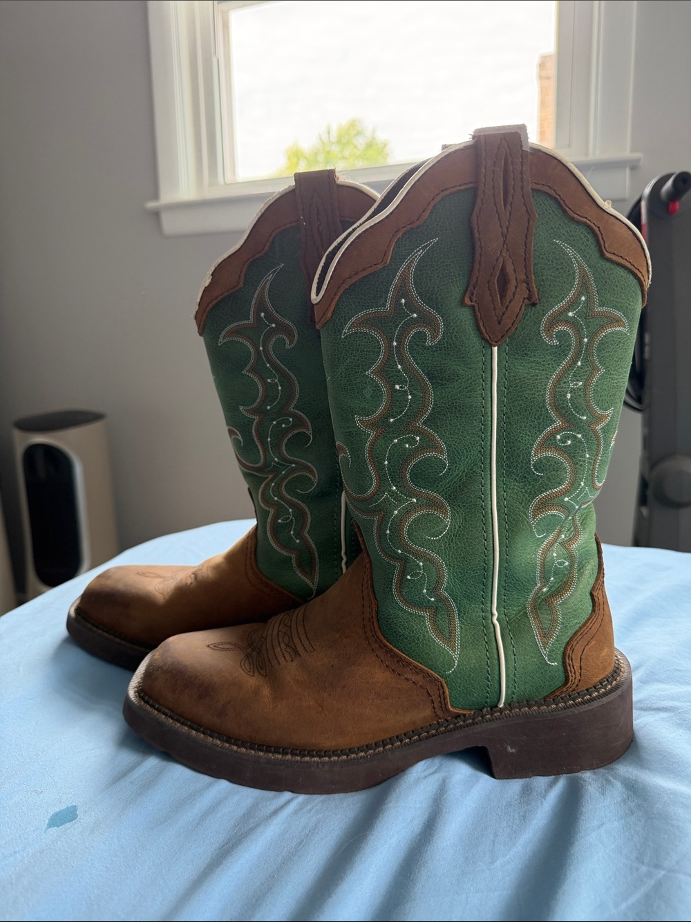 Justin Boots Brown & Green Western Pull-On Cowboy Boots
